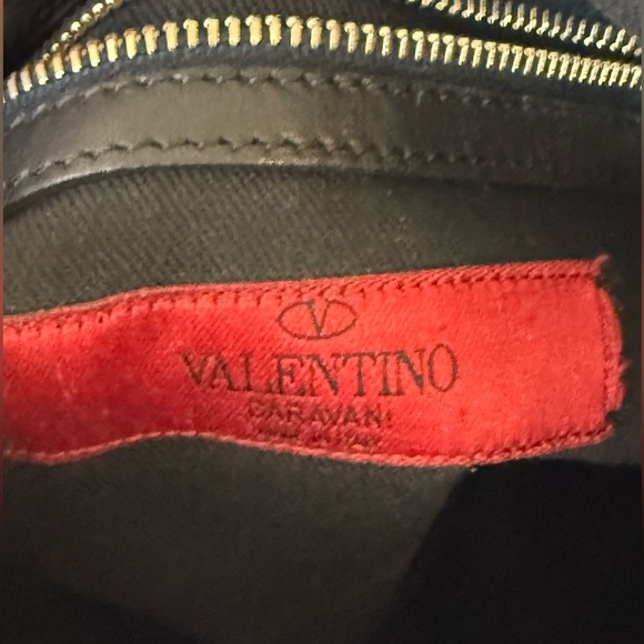 Valentino Garavani Rockstud
Messenger/Hobo - Authentic Very Good
Condition - Picture 5 of 6